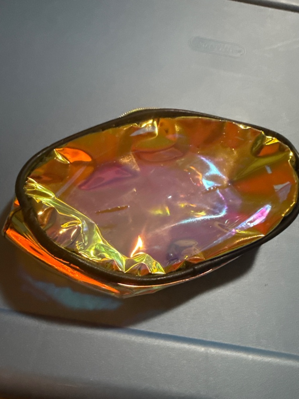 Plastic iridescent pouch